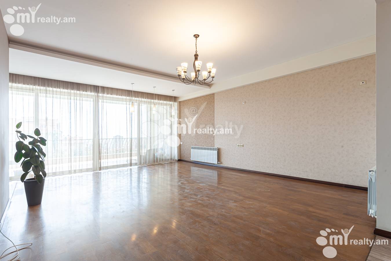 Купить 3 комнатную квартиру Антараин ул, Центр Ереван, 146541