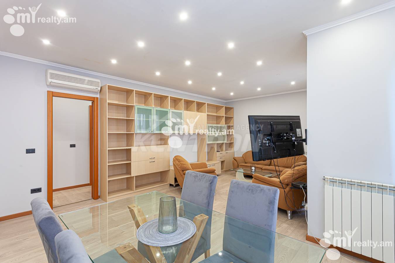 4 bedroom apartment for rent خیابان م. خورِناتسی, مرکز شهر ایروان, 154627