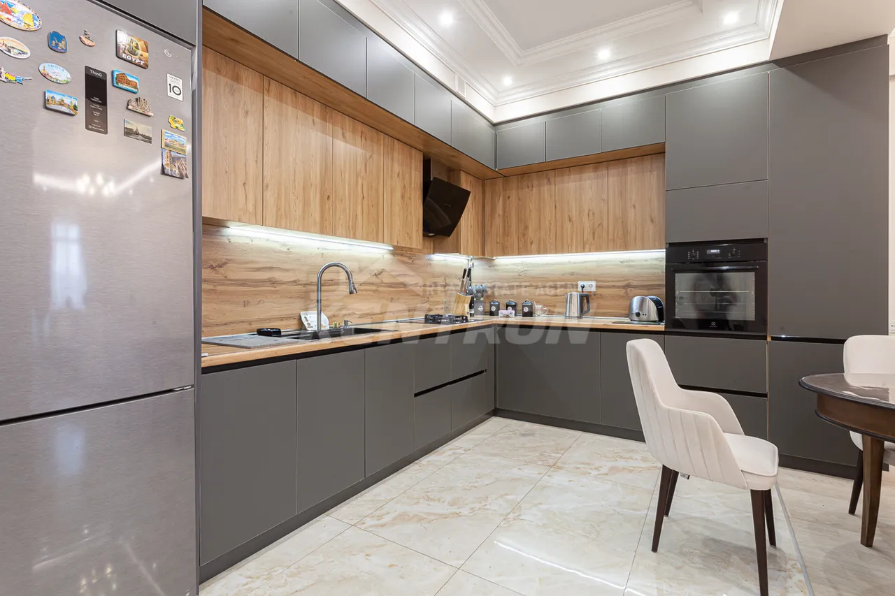 3 bedroom apartment for sale خیابان میکویان, داوتاشِن ایروان, 157184