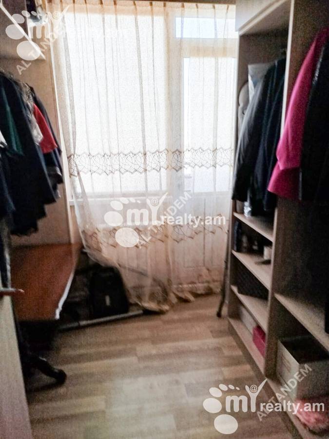 4 bedroom apartment for sale خیابان ا. کاخاتریان, عربگیر ایروان, 159609