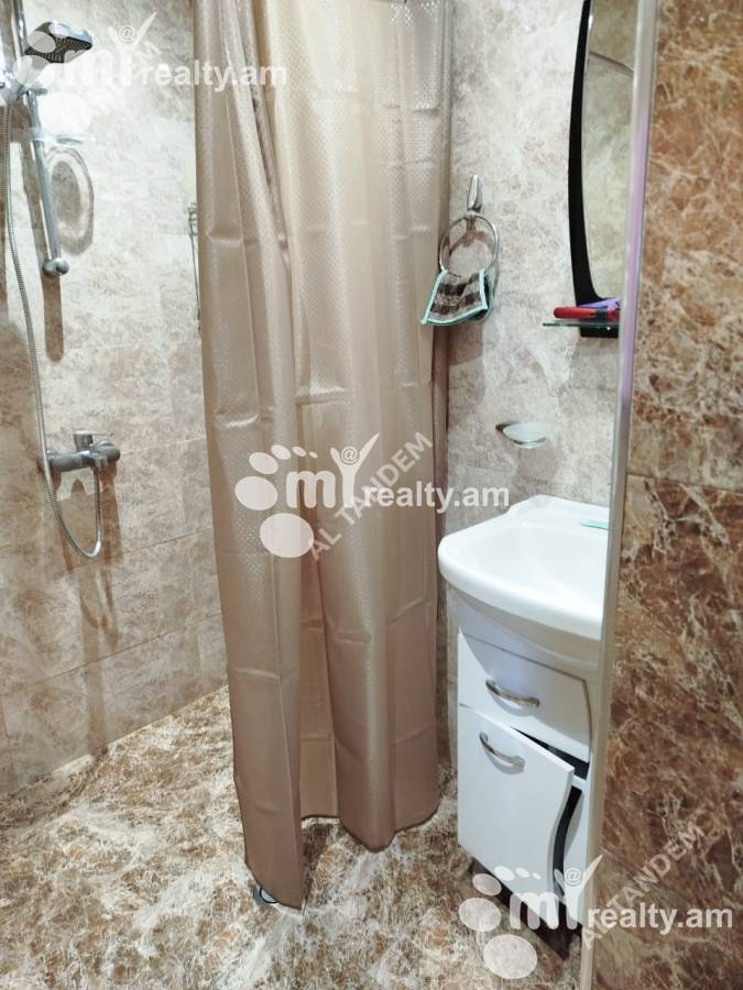 4 bedroom apartment for sale خیابان ا. کاخاتریان, عربگیر ایروان, 159609