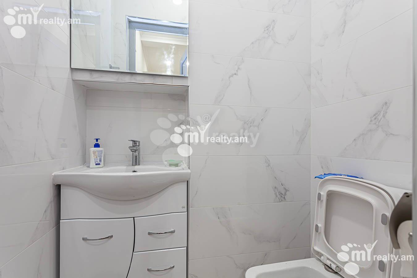 4 bedroom apartment for rent Mashtots Ave, Center Yerevan, 154255