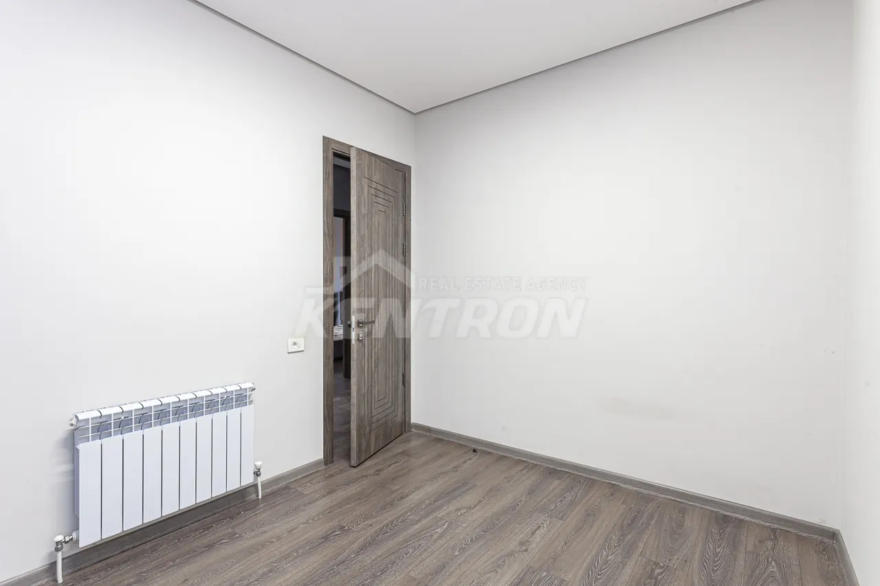 4 bedroom apartment for sale Azatutyan Ave, Arabkir Yerevan, 161890