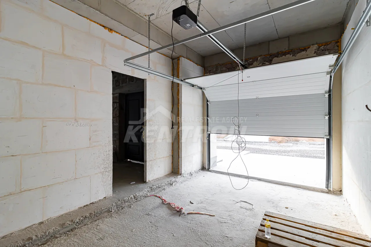 House for sale Hatis, Wahagni Yerevan, 159439