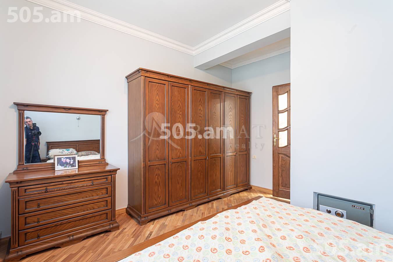 3 bedroom apartment for sale Mashtots Ave, Center Yerevan, 157147