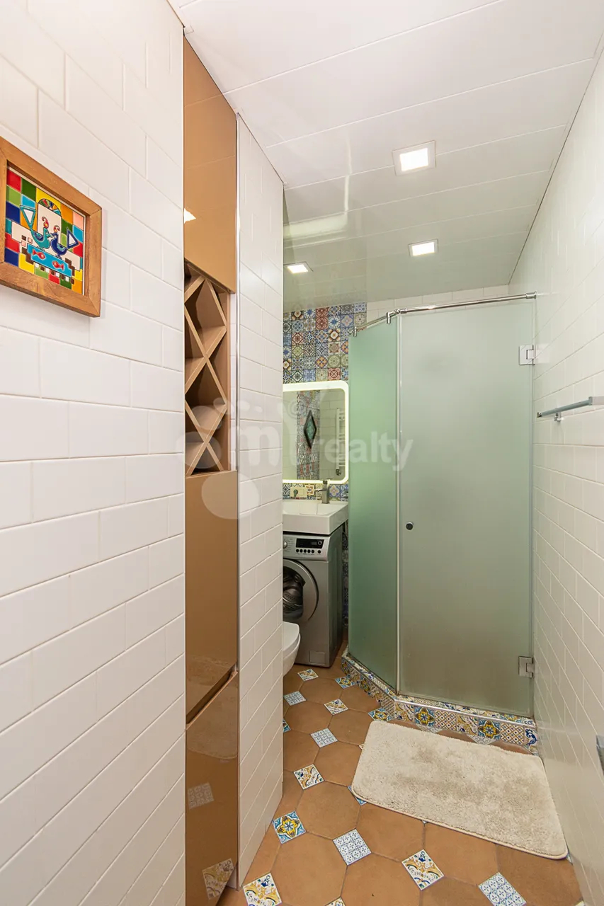 3 bedroom apartment for sale Antarayin, Rue Leonid Azgaldyan, Center Yerevan, 160270