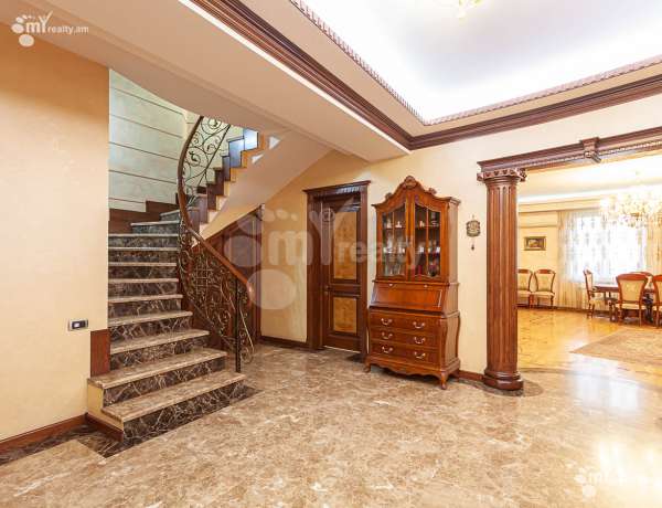 norakaruyc-bnakaran/6-senyakanoc/Leningradyan+St/Ajapnyak/Yerevan