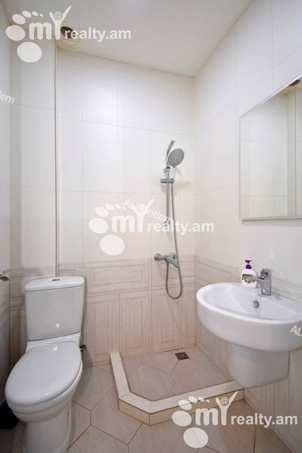 Купить 3 комнатную квартиру Антараин ул, Центр Ереван, 128202