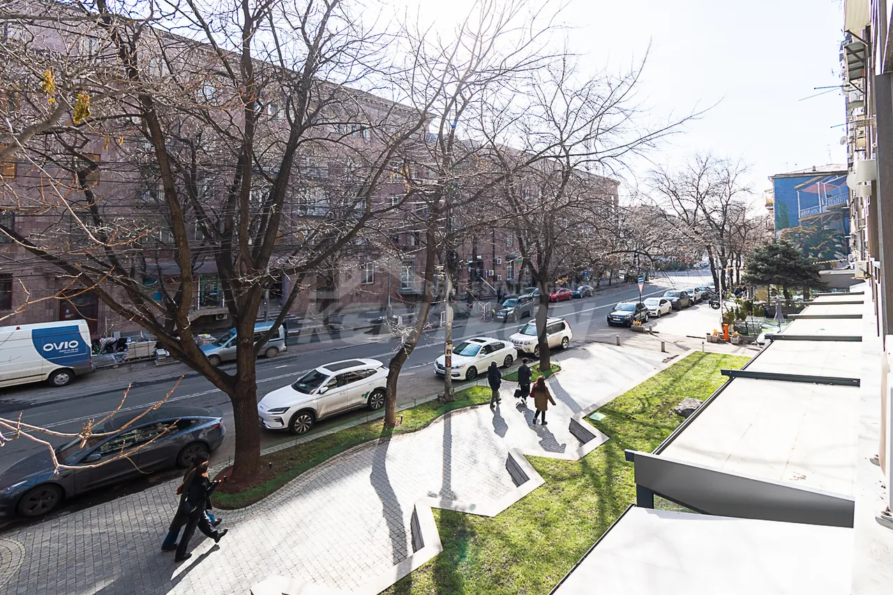 3 bedroom apartment for rent خیابان موسکوویان, مرکز شهر ایروان, 159373