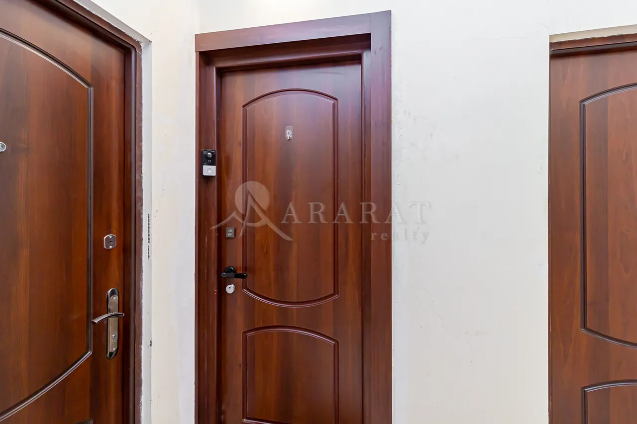5 bedroom apartment for sale V.Papazyan St, Arabkir Yerevan, 158510