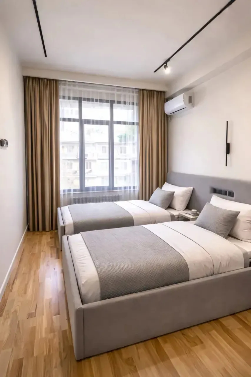 4 bedroom apartment for rent Nalbandyan St, Center Yerevan, 161593