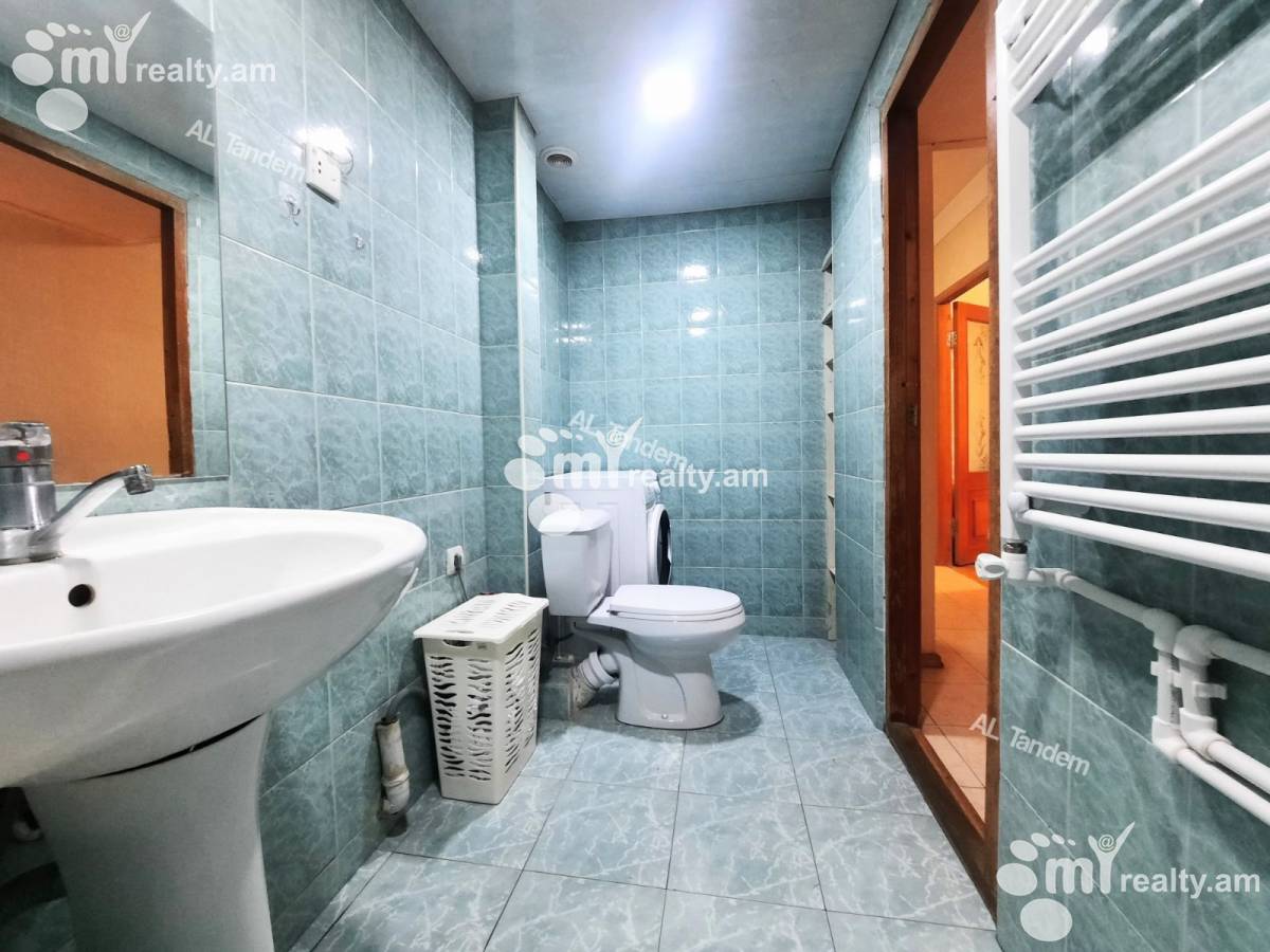 3 սենյականոց բնակարան  Սարյան փող, Կենտրոն Երևան, 142635