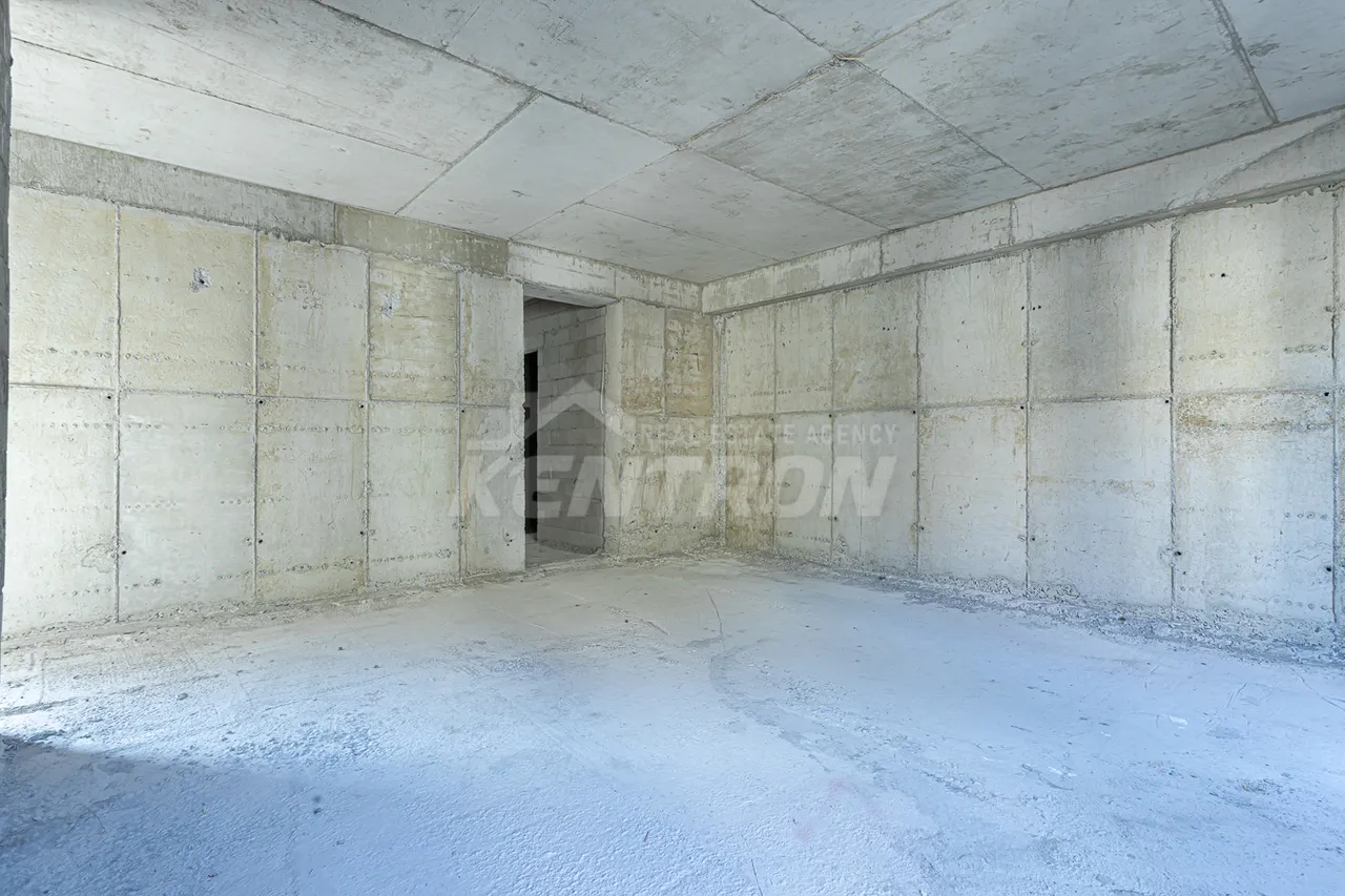 Купить 4 комнатную квартиру Лео ул, Центр Ереван, 157438