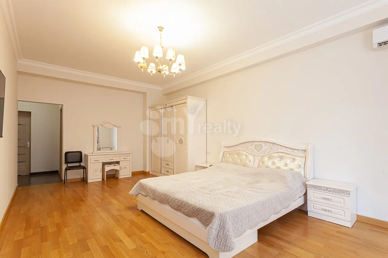 3 սենյականոց բնակարան  Արամի փող, Կենտրոն Երևան, 157332