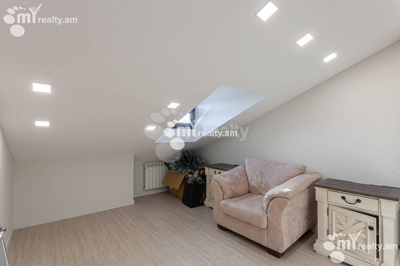 5 bedroom apartment for sale خیابان تومانیان, مرکز شهر ایروان, 154692