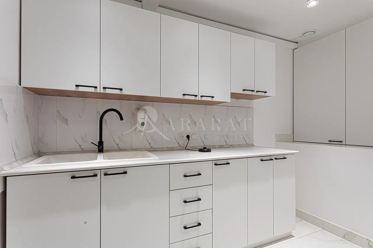 Կոմերցիոն տարածք վարձով Ամիրյան փող, Կենտրոն Երևան, 158143