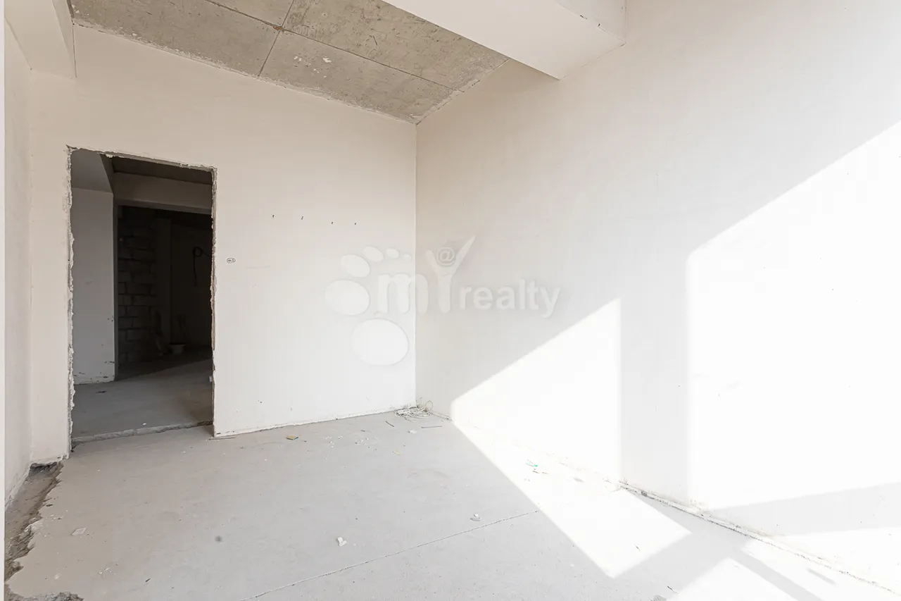 3 bedroom apartment for sale Antarayin St, Center Yerevan, 157901