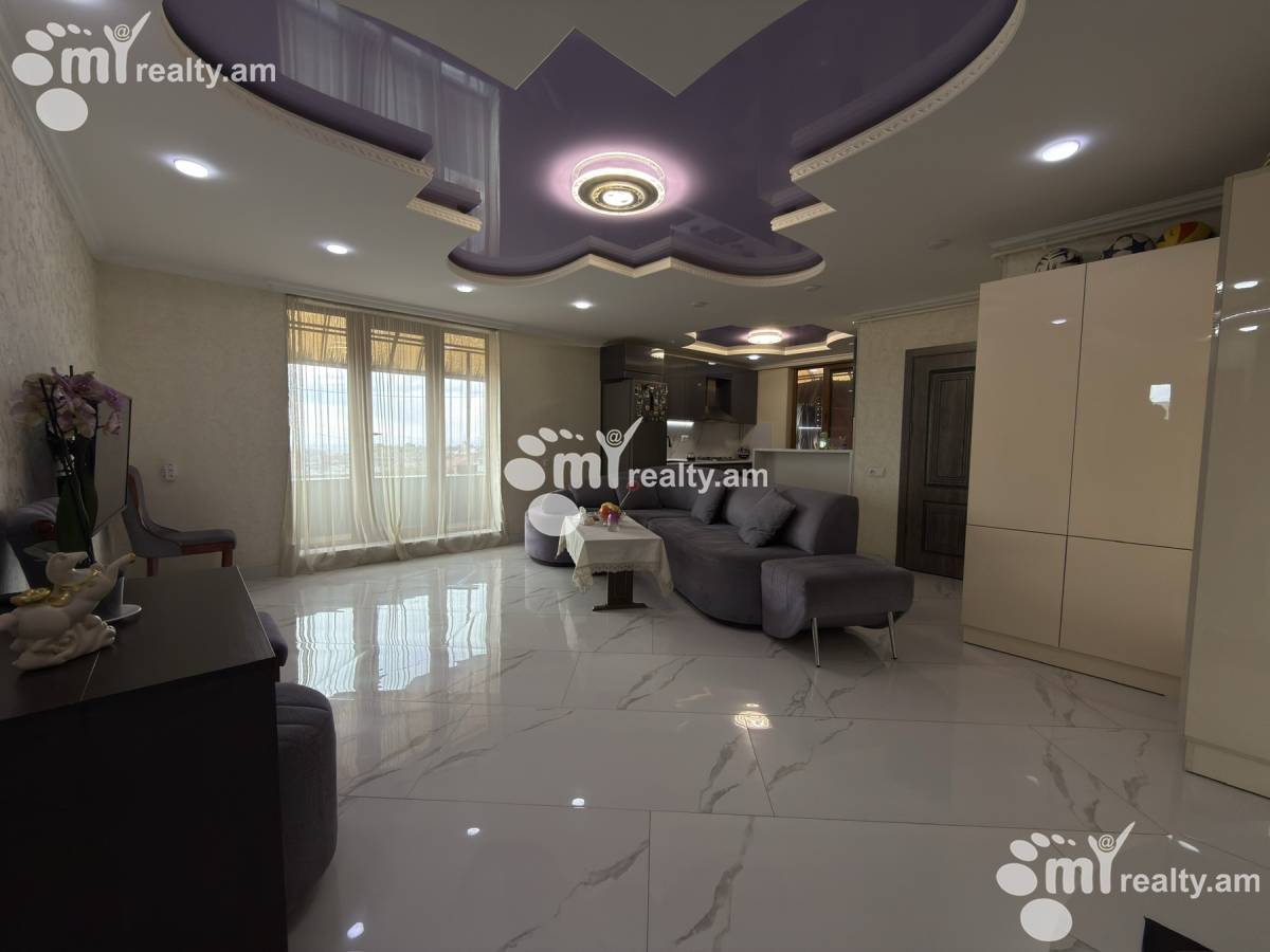 4 bedroom apartment for sale خیابان ا. آوِتیسیان, عربگیر ایروان, 160137