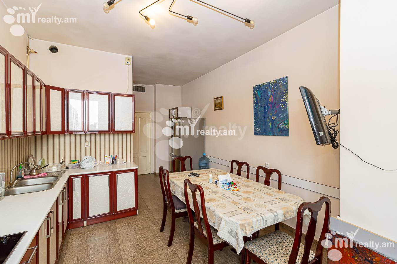4 bedroom apartment for sale Paronyan St, Center Yerevan, 149050