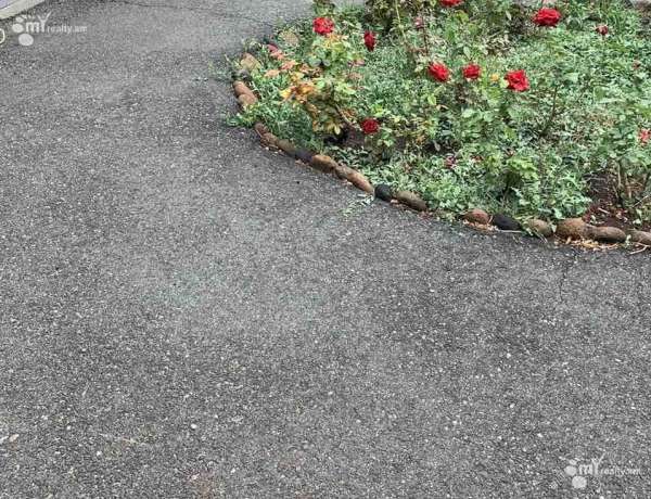 komercion-vacharq-Yerevan-Nor-Nork