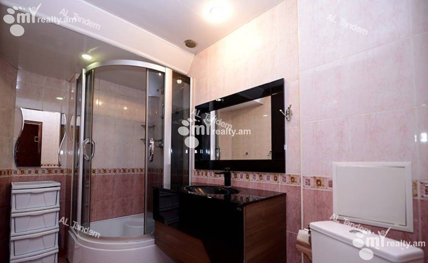 5 սենյականոց բնակարան  Վ.Վաղարշյան փող, Արաբկիր Երևան, 160183