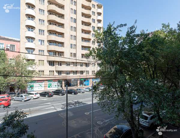 3-senyakanoc-bnakaran-vacharq-Yerevan-Center