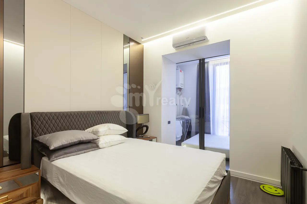 Купить 3 комнатную квартиру Маштоца пр, Центр Ереван, 160249