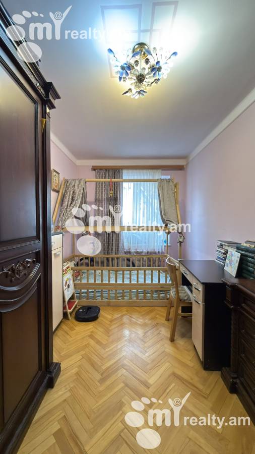 3 bedroom apartment for sale خیابان زاکیان, مرکز شهر ایروان, 159084