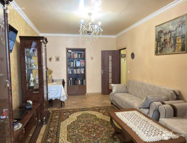 3-senyakanoc-bnakaran-vacharq-Yerevan-Center