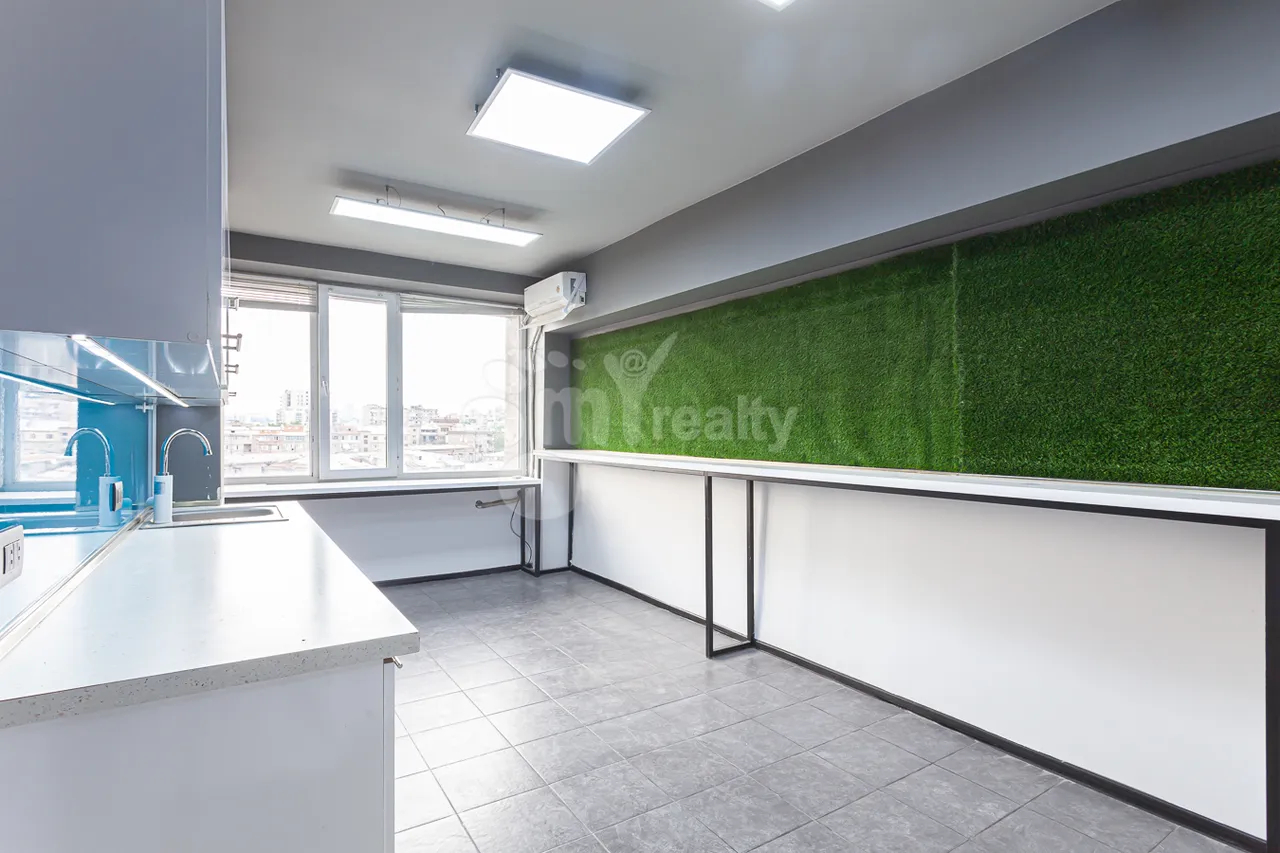 Commercial property for rent Hr.Kochar St, Arabkir Yerevan, 160951