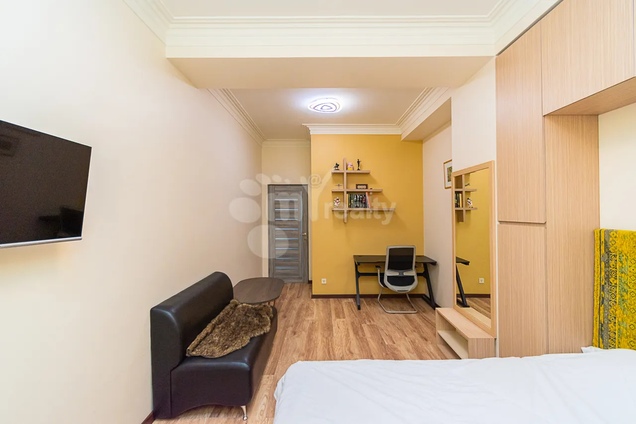3 bedroom apartment for sale Antarayin, Rue Leonid Azgaldyan, Center Yerevan, 160270