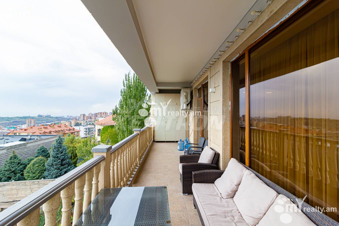 4 bedroom apartment for rent خیابان آنتارایین, مرکز شهر ایروان, 153236