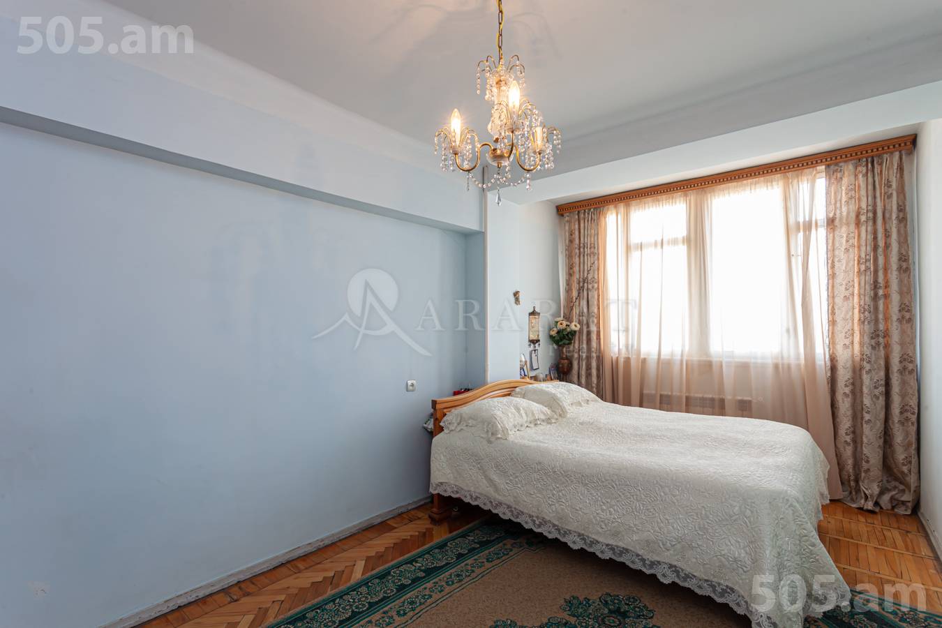 Купить 3 комнатную квартиру Саят-Нова пр, Центр Ереван, 150919