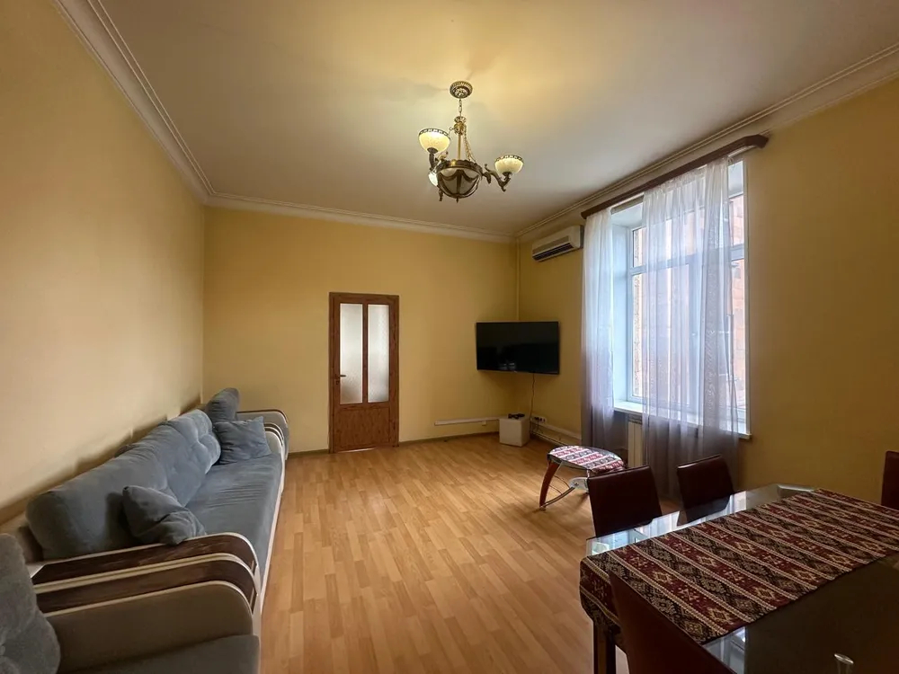 3-senyakanoc-bnakaran-vacharq-Yerevan-Center