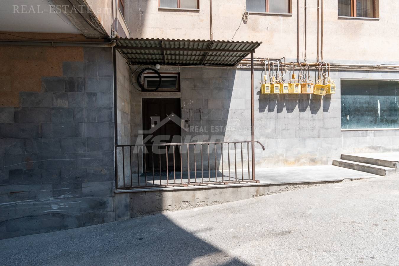 3 սենյականոց բնակարան  Մոլդովական փող, Նոր Նորք Երևան, 137933