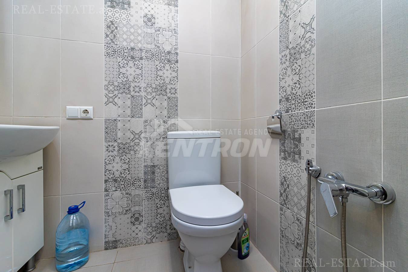 3 bedroom apartment for rent Gyulbenkyan St, Arabkir Yerevan, 137014