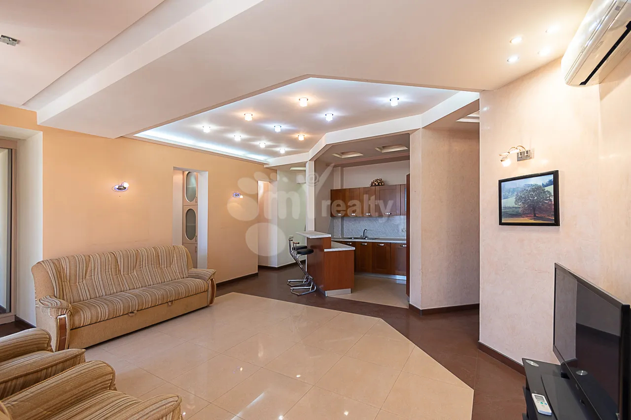 3 bedroom apartment for rent Sarmen St, Center Yerevan, 159736