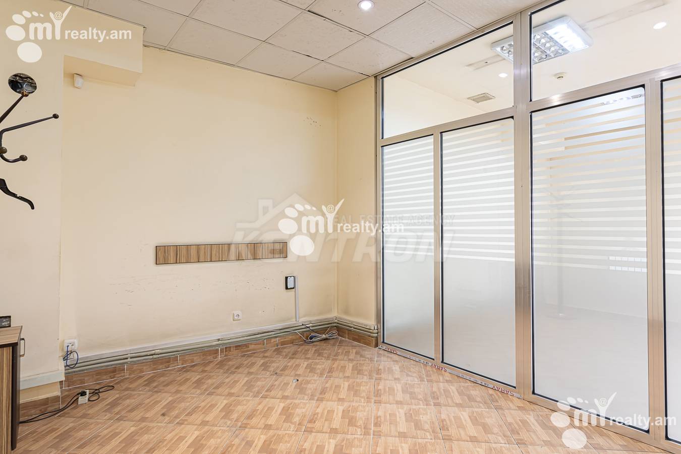 Commercial for rent خیابان اِ. کوچار, مرکز شهر ایروان, 156376