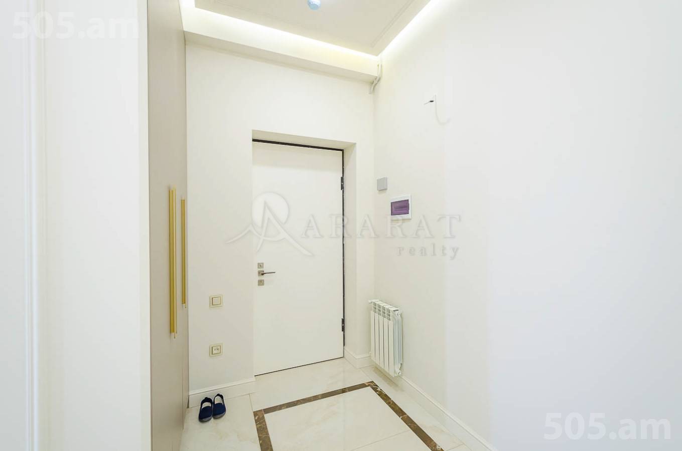 4 սենյականոց բնակարան վարձով , Կենտրոն Երևան, 153305