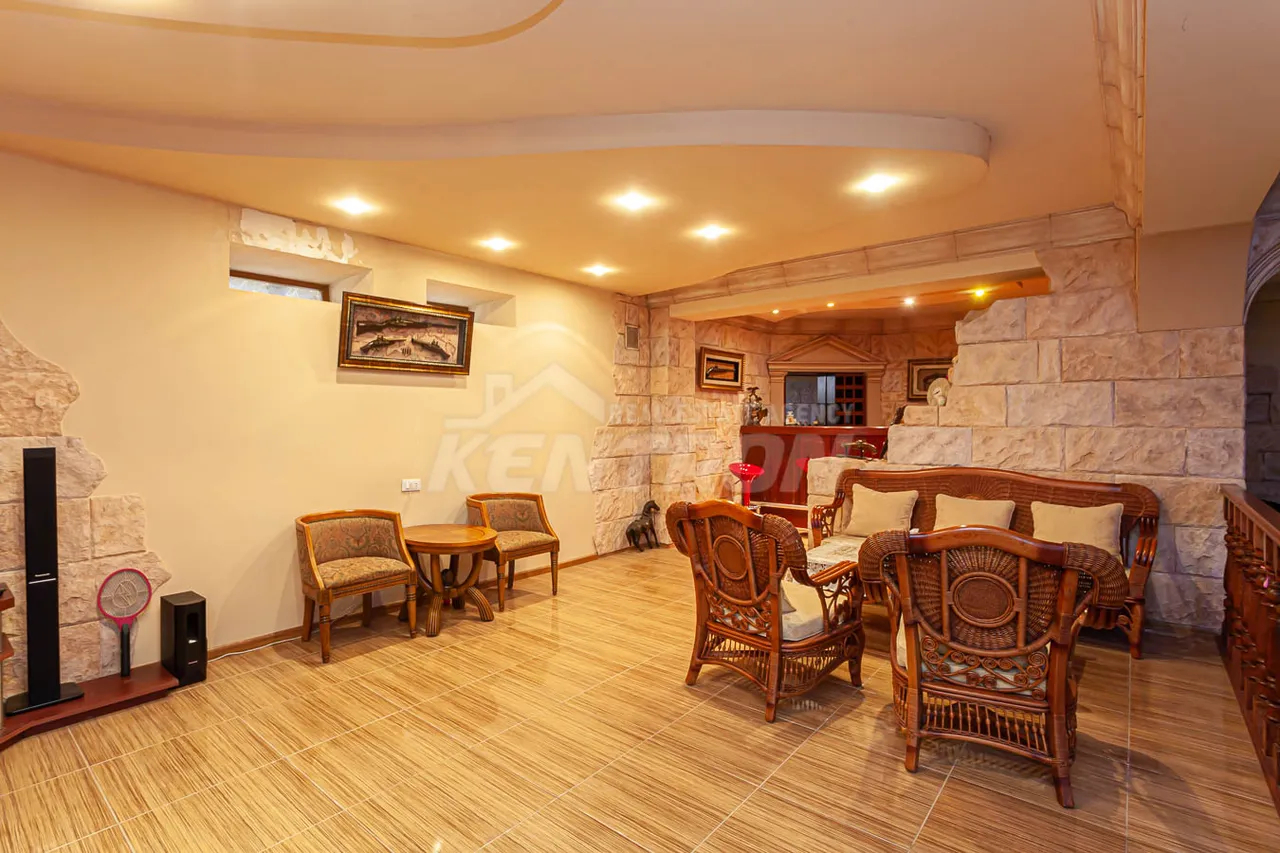 House for sale Pirumyans St, Davtachène Yerevan, 157261