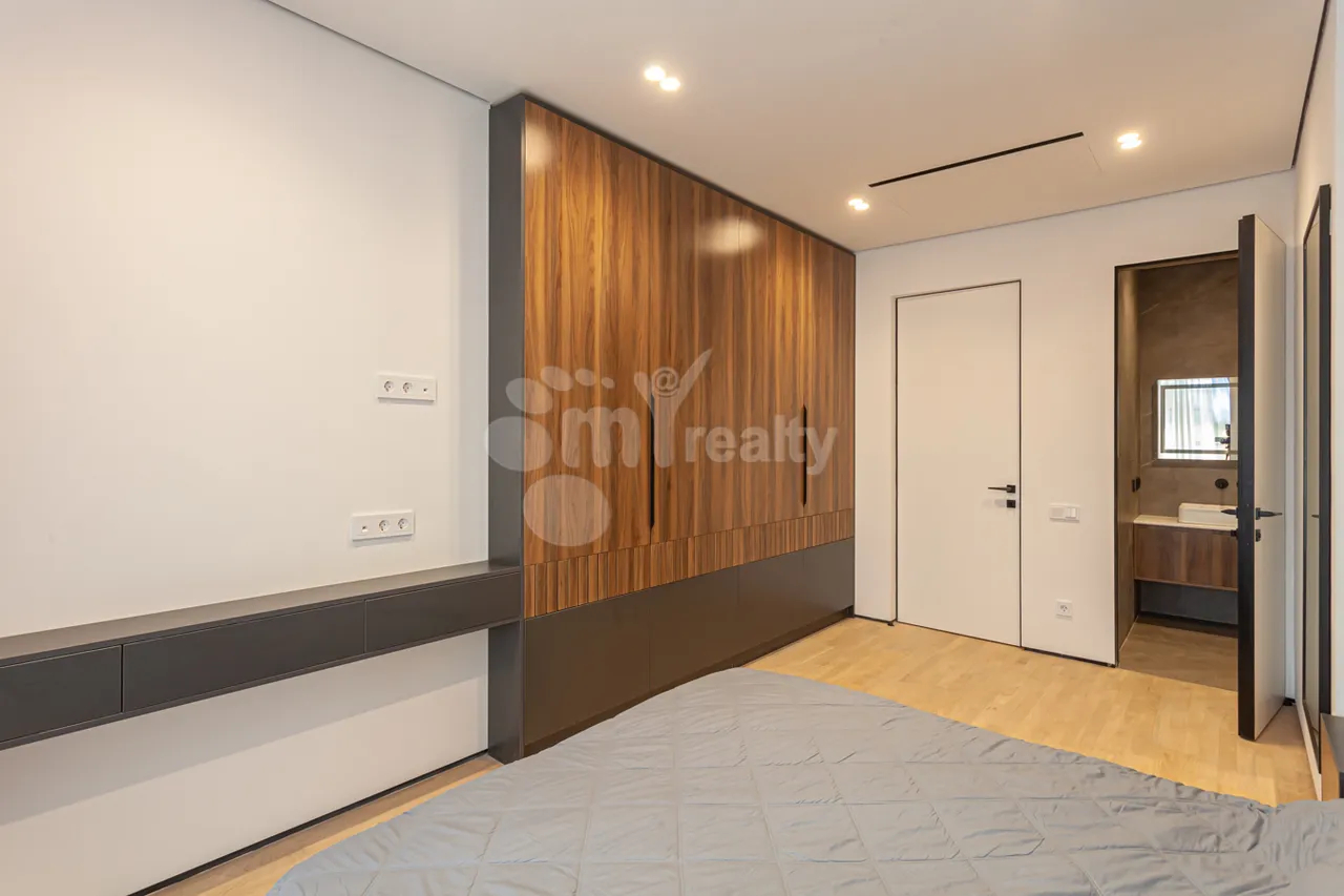 4 bedroom apartment for sale Aram St, Center Yerevan, 158708