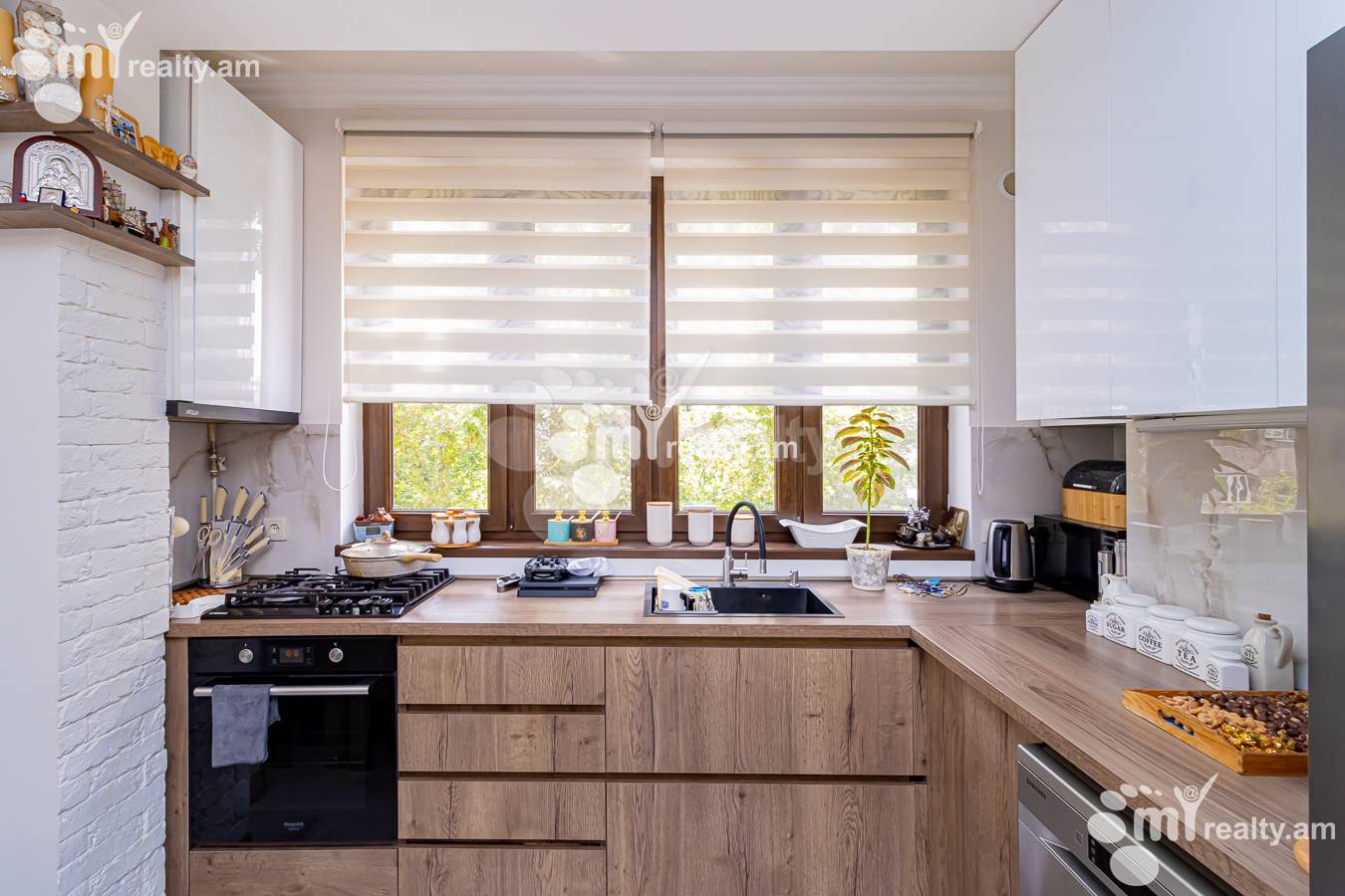 3 bedroom apartment for sale خیابان ناردُس, مرکز شهر ایروان, 139059