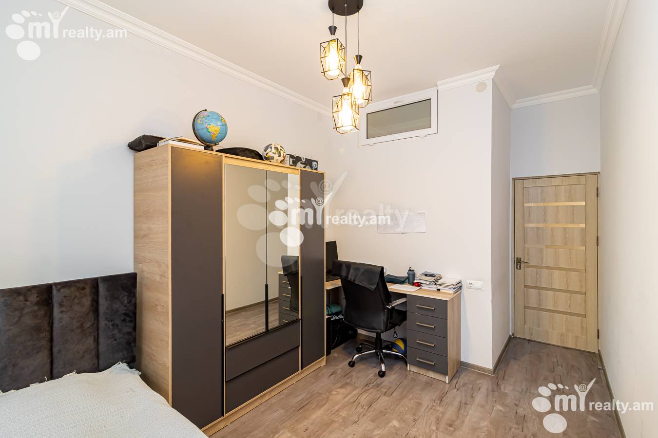 4 bedroom apartment for sale خیابان آدونس, عربگیر ایروان, 151534