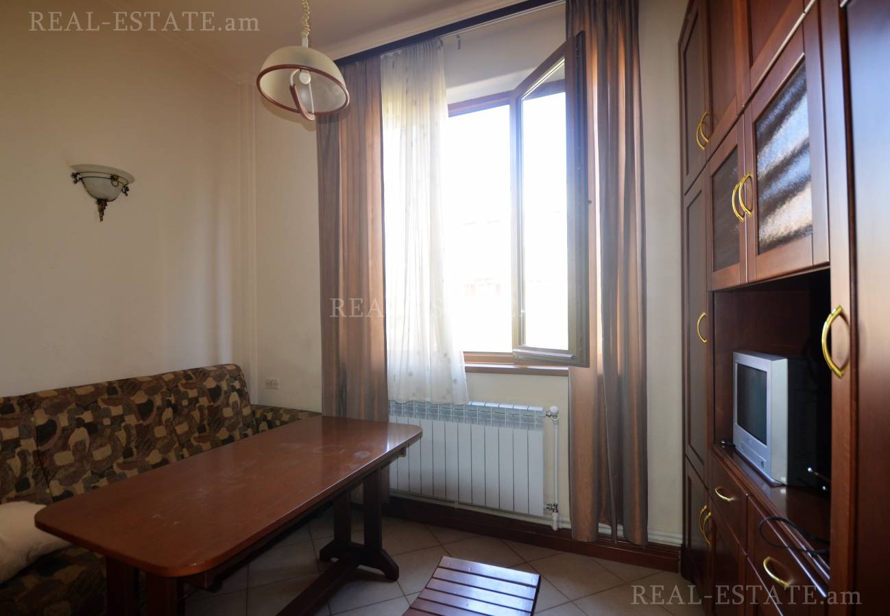 2 սենյականոց բնակարան վարձով Աբովյան փող, Կենտրոն Երևան, 113074