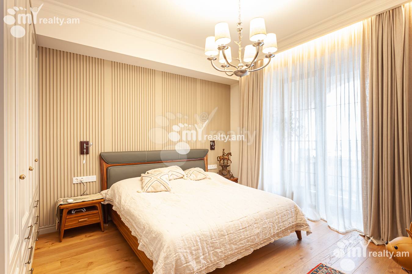 5 bedroom apartment for sale Buzand St, Center Yerevan, 154378
