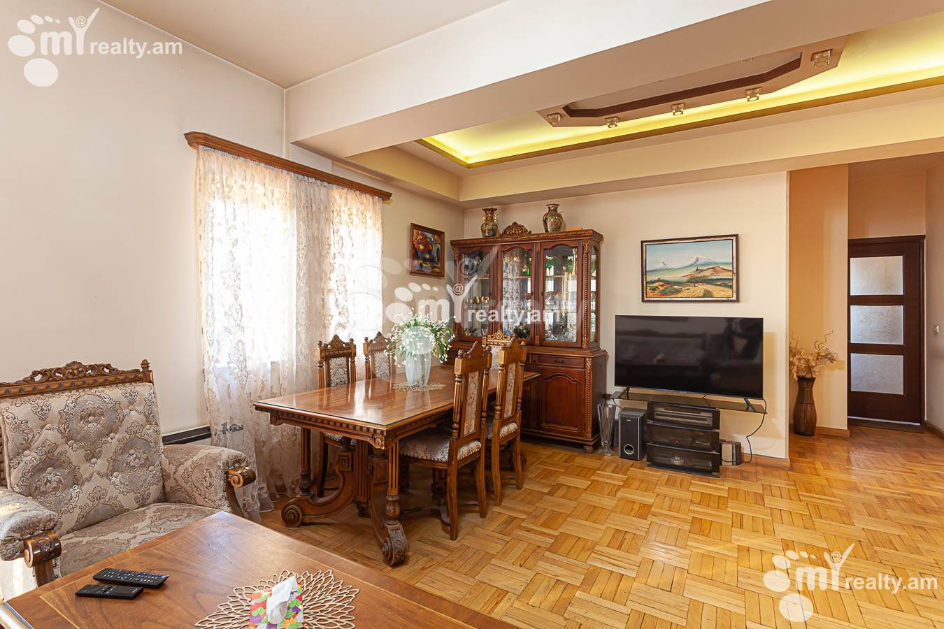 Купить 3 комнатную квартиру Кохбаци ул, Центр Ереван, 154527