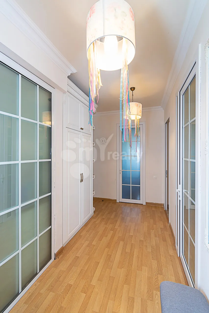4 bedroom apartment for sale Hanrapetutyan St, Center Yerevan, 159788