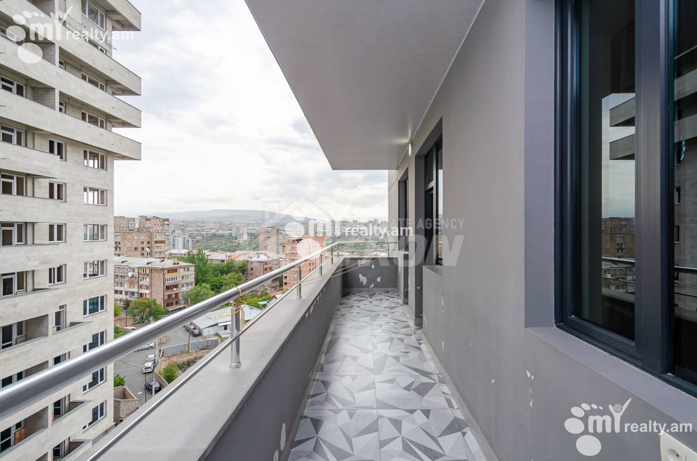 Купить 4 комнатную квартиру Севак ул, Канакер-Зейтун Ереван, 153147