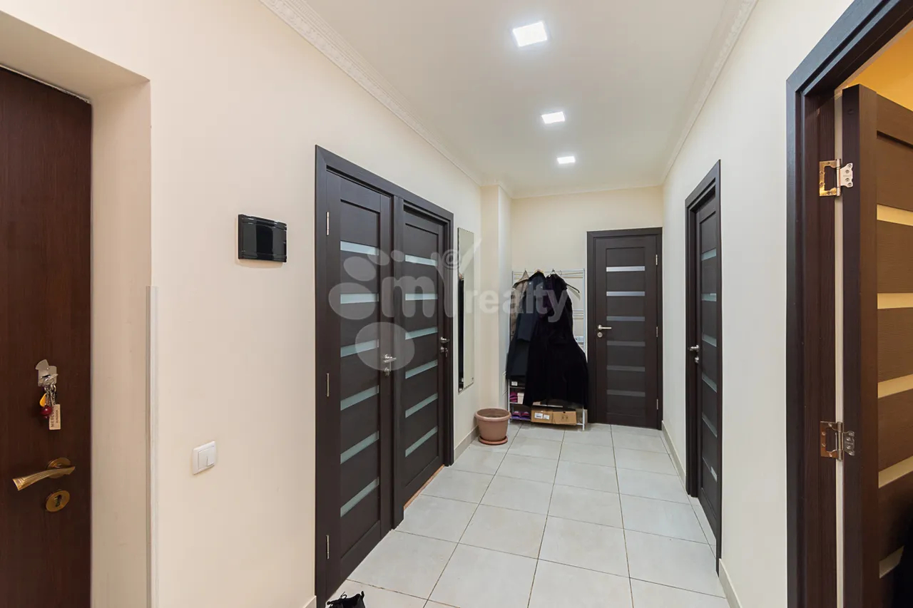 Купить 3 комнатную квартиру Азатутян пр, Арабкир Ереван, 160246