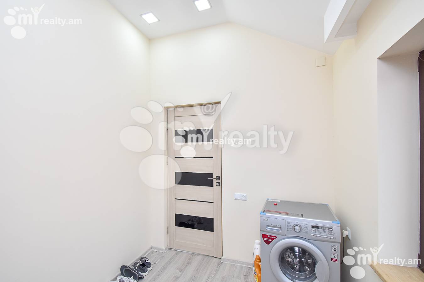 House for sale Davtashen 10 St, Dawtaschen Yerevan, 134418